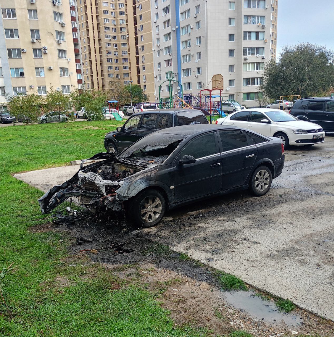 Ночью в Анапе горел автомобиль – Новости Анапы